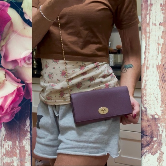 COACH PURPLE CROSSBODY BAG CLUTCH WALLET ON GOLD BEADED CHAIN - Picture 7 of 16